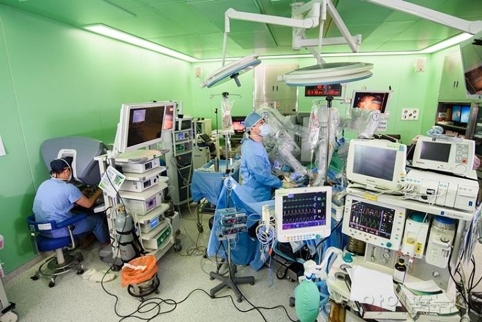 인천성모병원 로봇수술 장면1.jpg